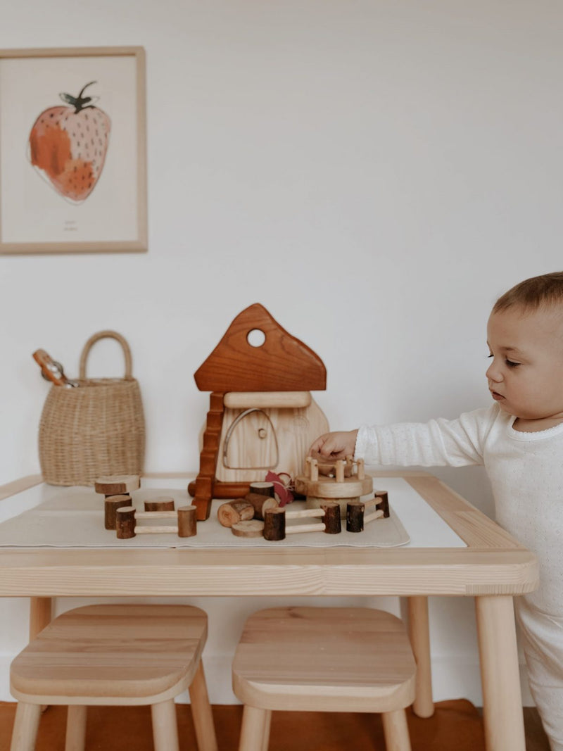 QToys Australia (USA) Natural Mushroom House